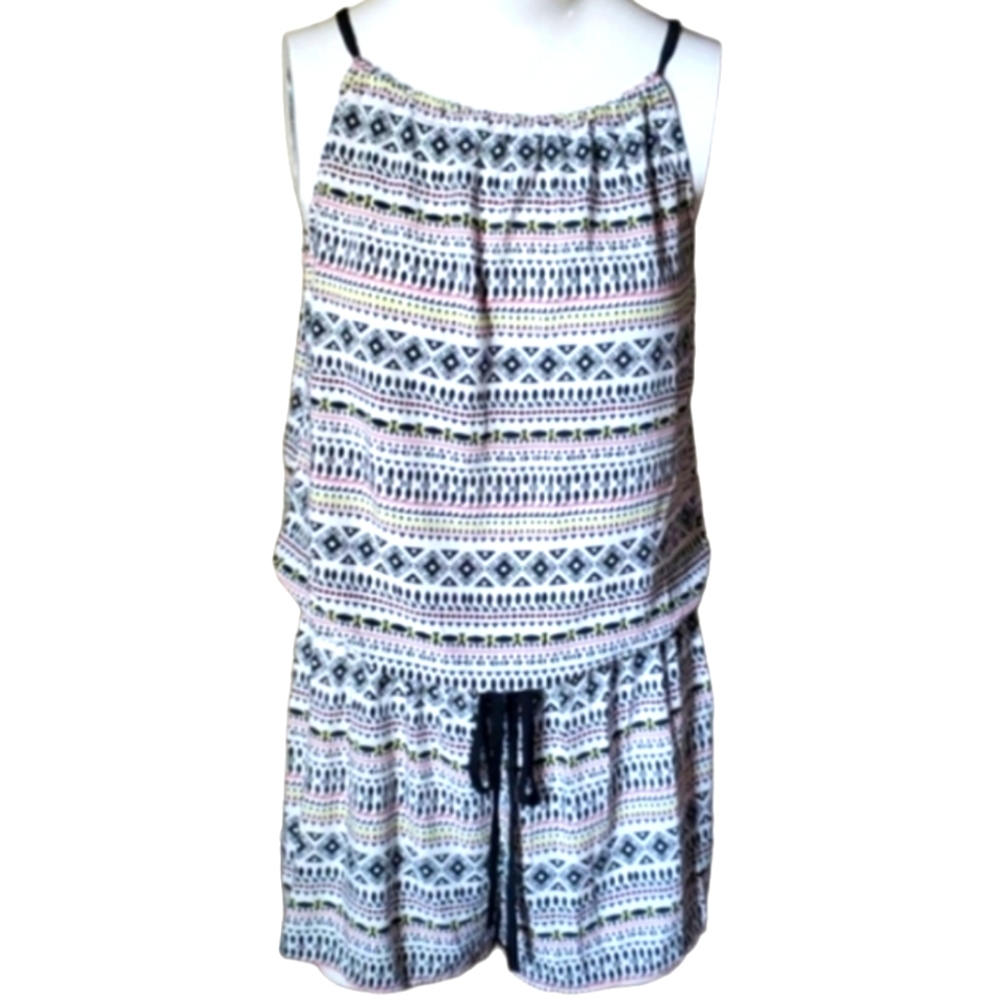 Old Navy Tribal Shorts Black and White‎ Romper Size Junior Medium